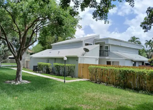 Property at 617 NW 132nd Ter, Plantation, FL, 33325, 3 beds, 2.5 baths, [object Object]