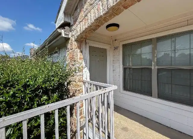 Property at 1126 Avenue A, Denton, TX, 76201, 2 beds, 2 baths, [object Object]