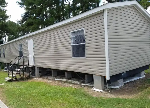 Property at 4195 Bemiss Rd Unit 5, Valdosta, GA, 31605, 3 beds, 2 baths, [object Object]