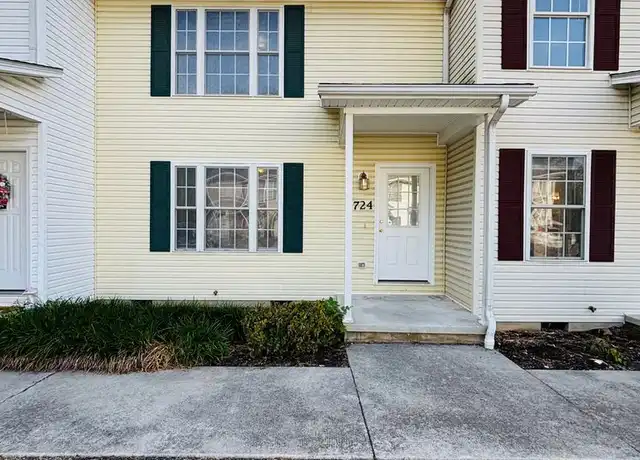 Property at 724 Park St, Christiansburg, VA, 24073, 2 beds, 2.5 baths, [object Object]