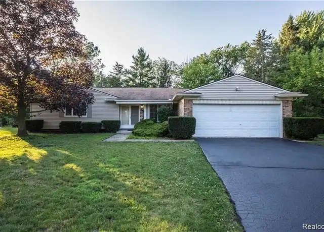 Property at 2280 Geyer Ct, Lake Orion, MI, 48360, 3 beds, 2.5 baths, [object Object]