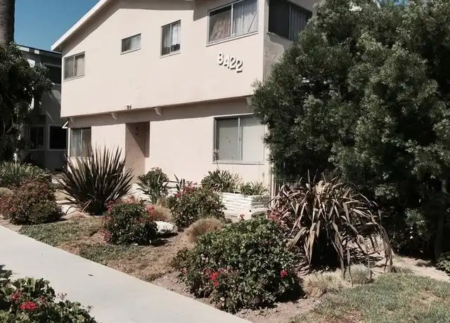 Property at 8400 Amigo Ave, Northridge, CA, 91324, 1 bed, 1 bath, [object Object]