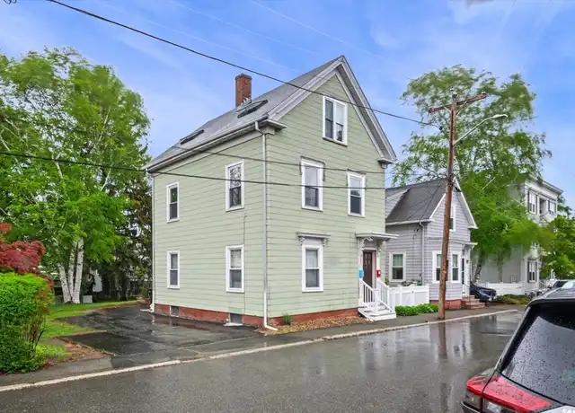 Property at 11 Glendale St Unit 2, Salem, MA, 01970, 4 beds, 1.5 baths, [object Object]