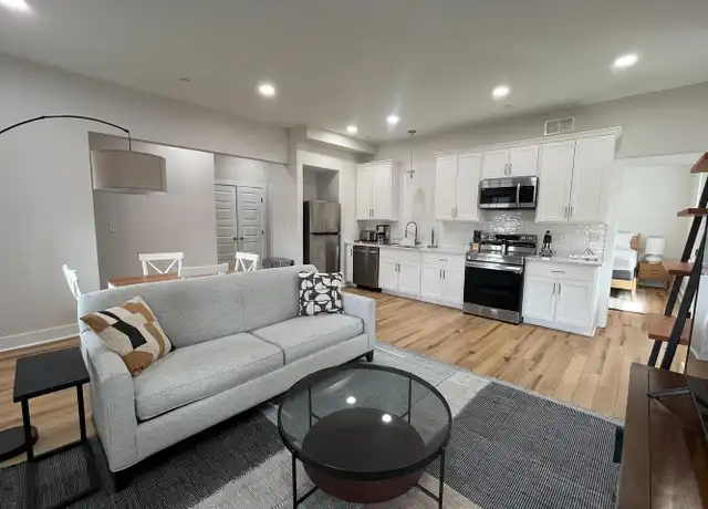 Property at 515 E Washington St Unit 201, Charles Town, WV, 25414, 1 bed, 1 bath, [object Object]