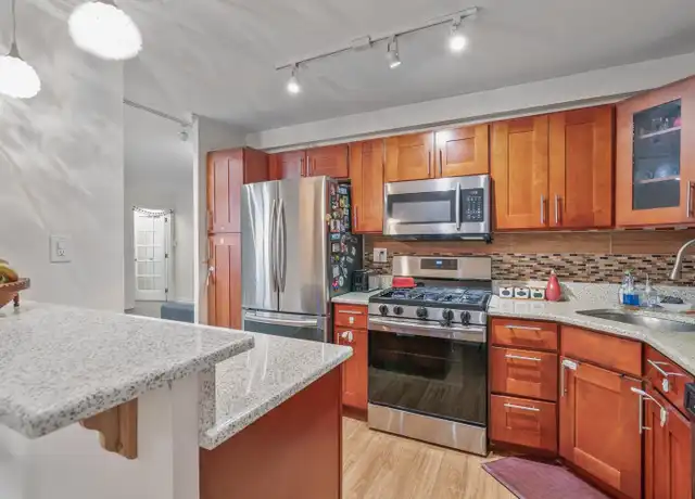 Property at 6040 Boulevard E, West New York, NJ, 07093, 2 beds, 2 baths, [object Object]