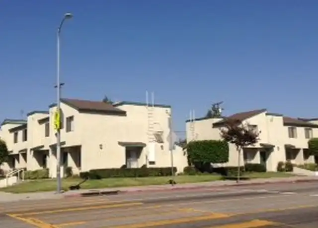Property at 1693 W Jefferson Blvd Unit 101, Los Angeles, CA, 90018, 2 beds, 1 bath, [object Object]