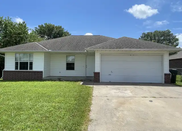 Property at 821 Cowell St, Claremore, OK, 74017, 3 beds, 1.5 baths, [object Object]