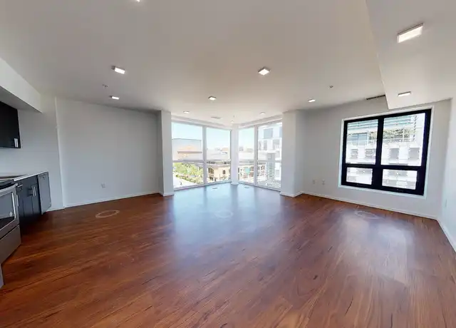 Property at 9 E Mount Royal Ave Unit 501, Baltimore, MD, 21202, 1 bed, 1 bath, [object Object]