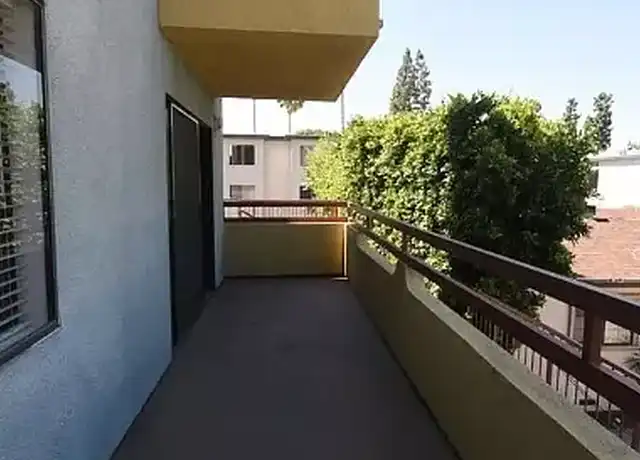 Property at 11760 Hamlin St, North Hollywood, CA, 91606, 1-2 bed, 1-2 bath, [object Object]