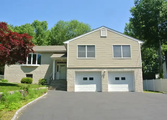 Property at 302 Westwood Rd, Stamford, CT, 06902, 4 beds, 3 baths, [object Object]