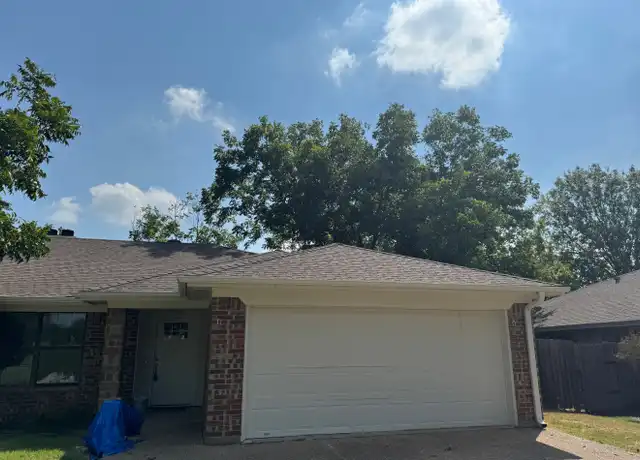 Property at 1211 Hyde Park Blvd Unit B, Cleburne, TX, 76033, 2 beds, 2 baths, [object Object]