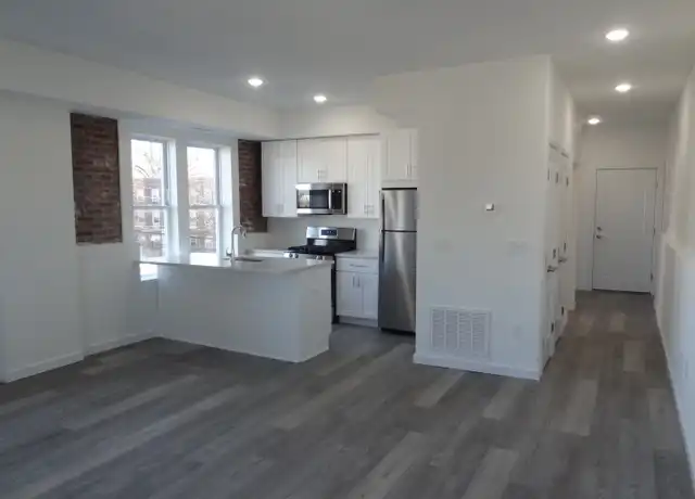 Property at 2806 Fairfield Ave Unit 205, Bridgeport, CT, 06605, 1 bed, 1 bath, [object Object]