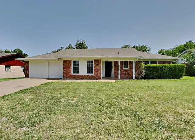 Property at 220 Revere Dr, Fort Worth, TX, 76134, 3 beds, 2 baths, [object Object]