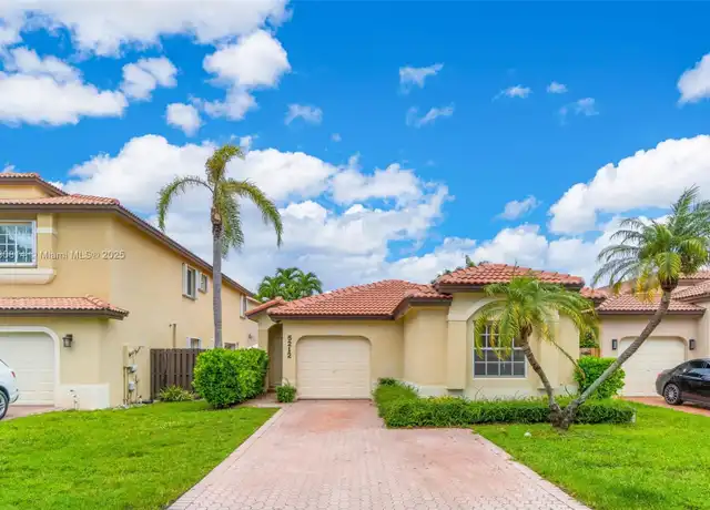 Property at 5212 NW 112th Ct, Doral, FL, 33178, 3 beds, 2 baths, [object Object]