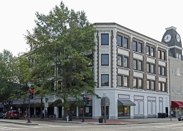 Photo of 339 High St, Portsmouth, VA 23704