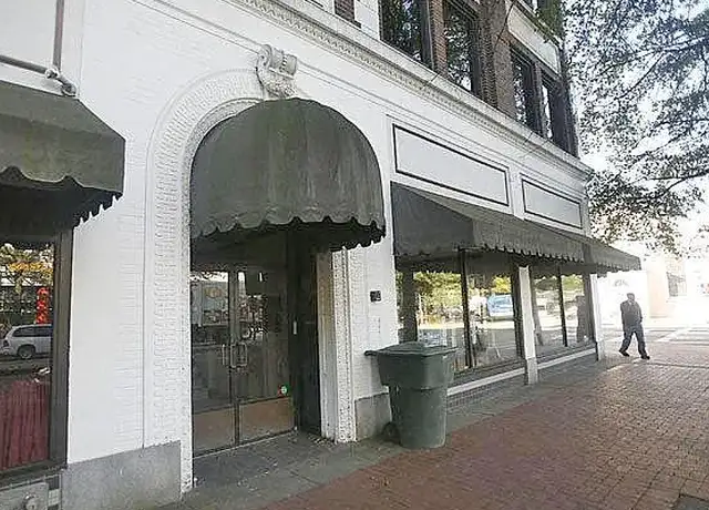 Photo of 339 High St, Portsmouth, VA 23704