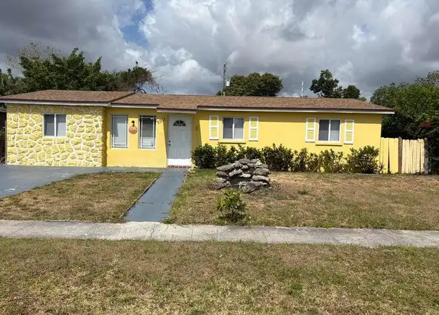 Property at 5911 Barbados Way E, West Palm Beach, FL, 33407, 3 beds, 2 baths, [object Object]