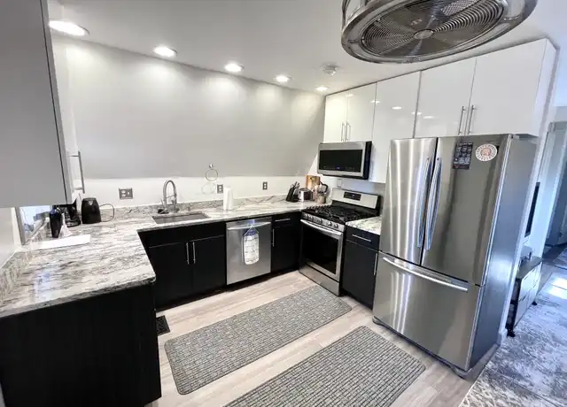 Property at 1820 Wightman St Unit 3, Pittsburgh, PA, 15217, 1 bed, 2 baths, [object Object]