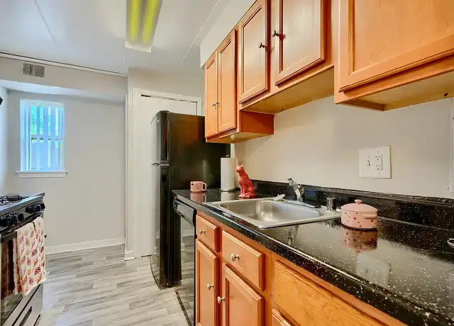 Property at Westchester West Apartments - 3214 Hewitt Ave, Aspen Hill, MD, 20906, 2 beds, 1-1.5 bath, [object Object]