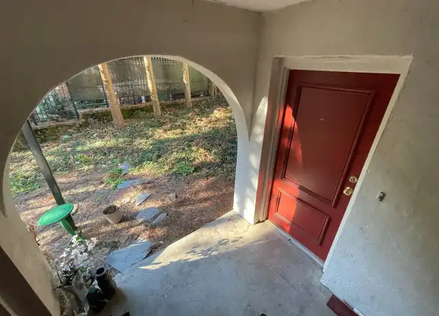 Property at 6 Vivian Ln NE Unit 17, Atlanta, GA, 30305, 1 bed, 1 bath, [object Object]