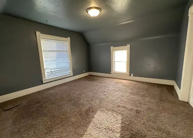 Property at 2415 1/2 5th Ave S, Fort Dodge, IA, 50501, 1 bed, 1 bath, [object Object]