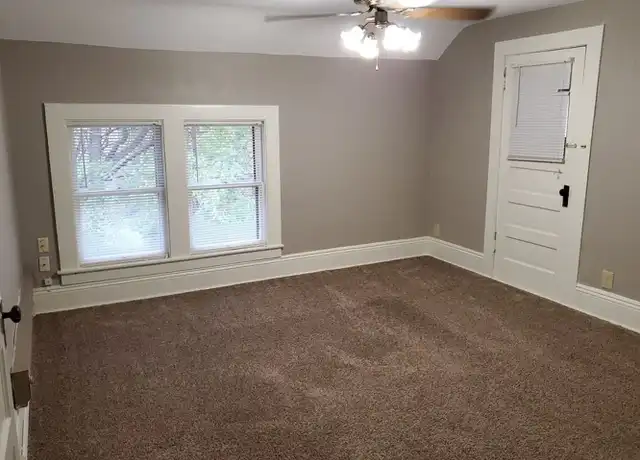 Property at 127 W Cedar St Unit 3, Chippewa Falls, WI, 54729, 1 bed, 1 bath, [object Object]