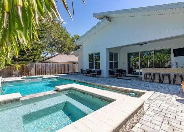 Property at 6717 S Dauphin Ave, Tampa, FL, 33611, 5 beds, 2.5 baths, [object Object]
