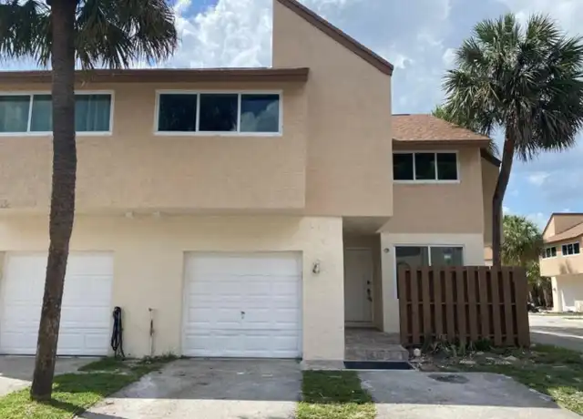 Property at 8233 NW 8th Ct, Plantation, FL, 33324, 4 beds, 2.5 baths, [object Object]