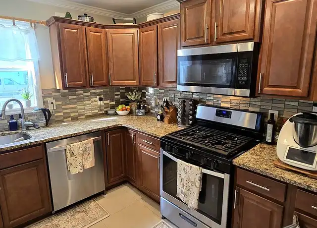 Property at 28 Marquis Rd, Ewing, NJ, 08638, 3 beds, 1 bath, [object Object]