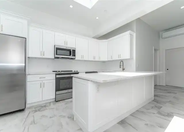 Property at 138 E Park Ave #3, Long Beach, NY, 11561, 2 beds, 1 bath, [object Object]