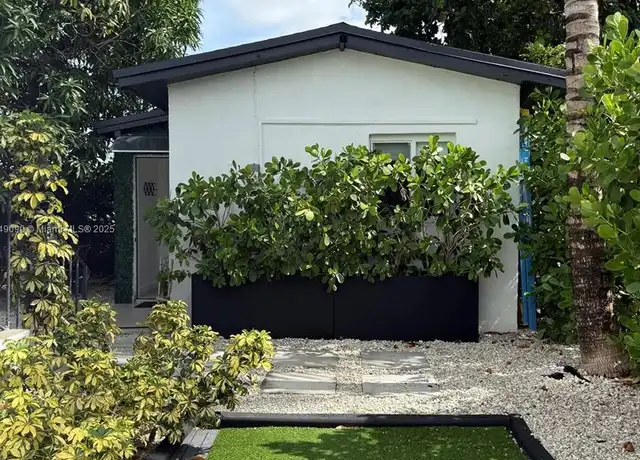 Property at 2230 NW 6th St Unit B, Miami, FL, 33125, 1 bed, 1 bath, [object Object]