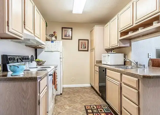 Property at King's Reserve Willowbrook - 7575 Willow Chase Blvd, Houston, TX, 77070, 1-2 bed, 1-2 bath, [object Object]
