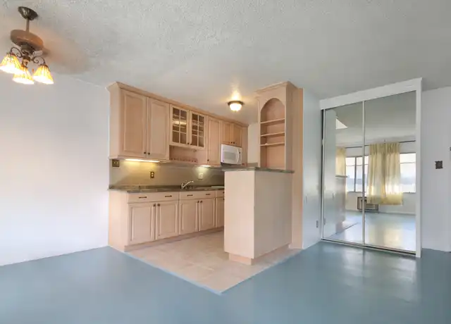 Property at 250 Linden Ave, Long Beach, CA, 90802, 1 bed, 1 bath, [object Object]