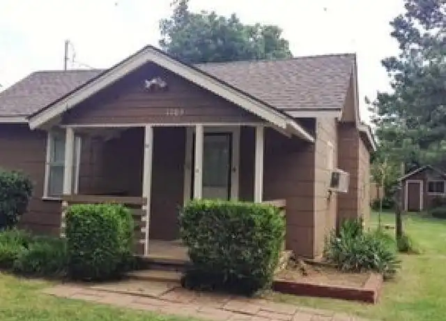 Property at 1105 W Woodson St, El Reno, OK, 73036, 2 beds, 1 bath, [object Object]