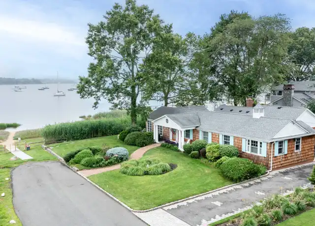 Property at 21 Secor Dr, Port Washington, NY, 11050, 4 beds, 2 baths, [object Object]