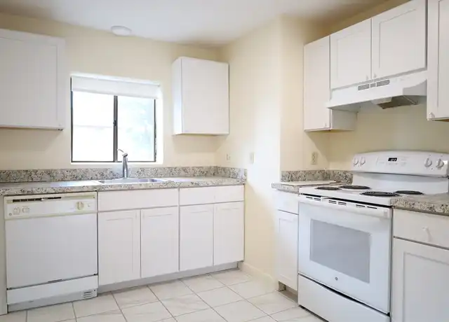 Property at 72 Martensen St Unit 4, Quincy, MA, 02169, 2 beds, 1 bath, [object Object]