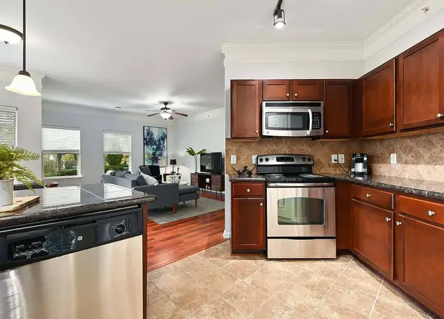 Photo of 13310 Melrose Ln, Overland Park, KS 66213