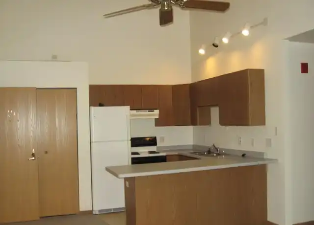 Property at 1225 Commonwealth Dr Unit 8, Fort Atkinson, WI, 53538, 2 beds, 1 bath, [object Object]