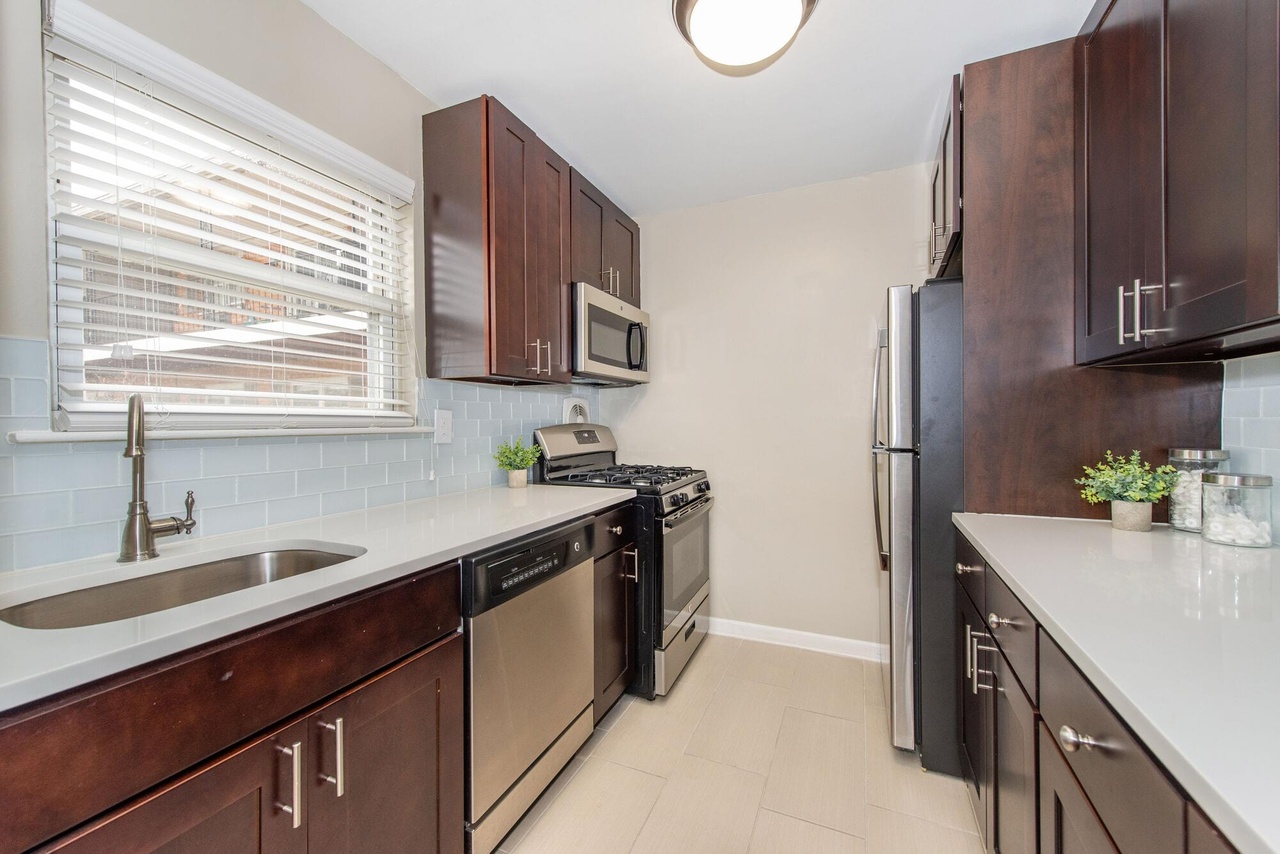 METROPARK STATION APARTMENTS - 40 GILL LN, ISELIN, NJ 08830 | Redfin