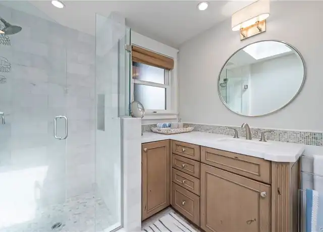 Property at 531 De Anza Dr, Corona del Mar, CA, 92625, 3 beds, 2 baths, [object Object]