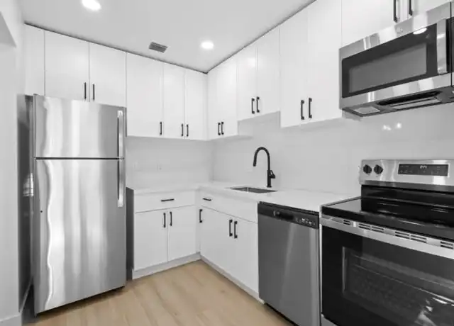Property at 800 Tropic Blvd Unit B, Delray Beach, FL, 33483, 2 beds, 1 bath, [object Object]