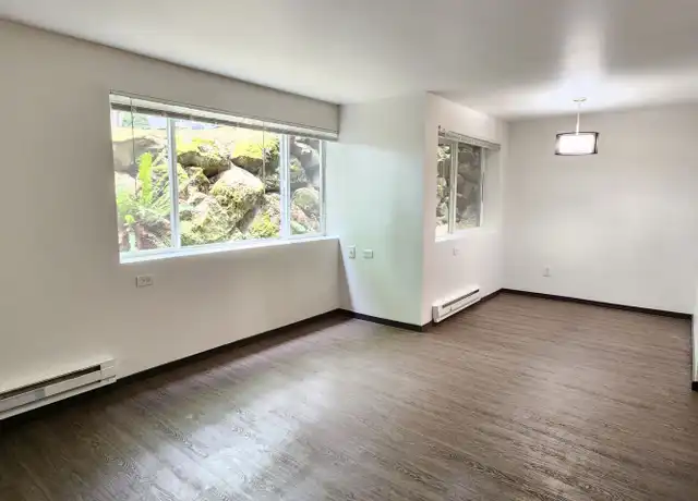 Property at 9050 Greenwood Ave N Unit 103, Seattle, WA, 98103, 1 bed, 1 bath, [object Object]
