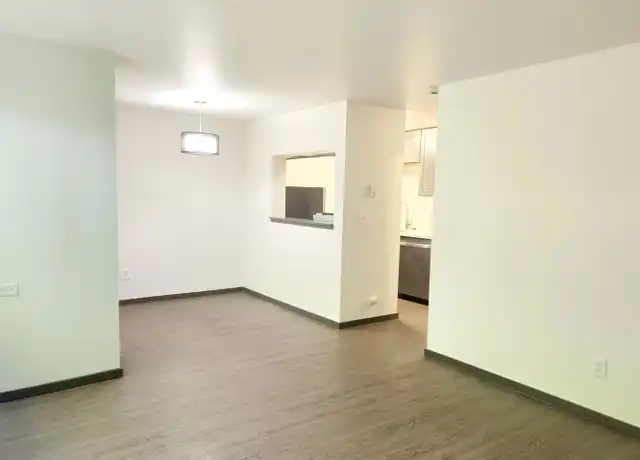 Property at 9050 Greenwood Ave N Unit 103, Seattle, WA, 98103, 1 bed, 1 bath, [object Object]