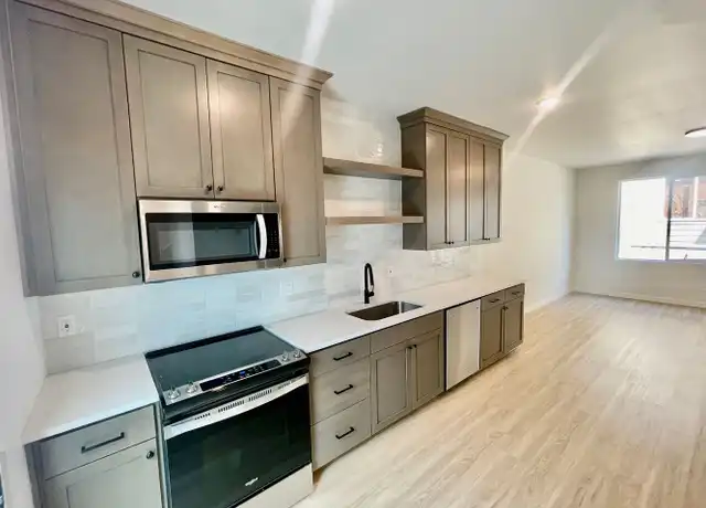 Property at 5080 SE 38th Ave Unit 5080, Portland, OR, 97202, 2 beds, 1.5 baths, [object Object]
