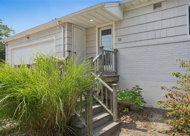 Property at 33 Beach Rd, Laurel, NY, 11948, 3 beds, 2.5 baths, [object Object]