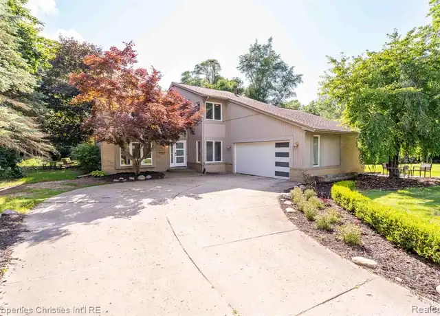 Property at 2766 Acorn Rd, Bloomfield Township, MI, 48302, 3 beds, 2.5 baths, [object Object]