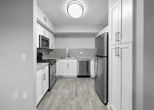 Photo of 700 Sanctuary Cove Dr, West Palm Beach, FL 33410