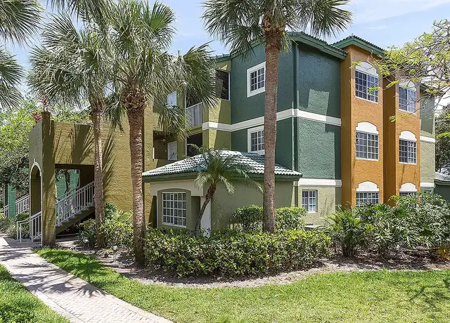 Photo of 700 Sanctuary Cove Dr, West Palm Beach, FL 33410