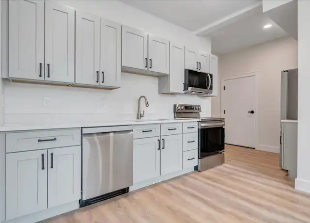 Property at 528 E Cleveland Ave Unit 3, Vinton, VA, 24179, 2 beds, 1 bath, [object Object]