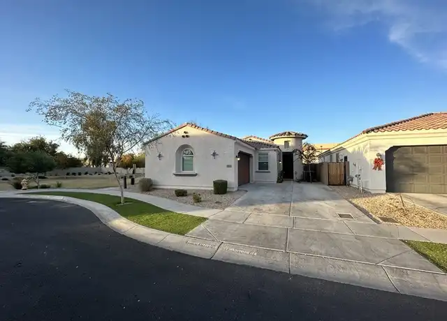 Property at 2812 E Sunland Ave, Phoenix, AZ, 85040, 3 beds, 2 baths, [object Object]